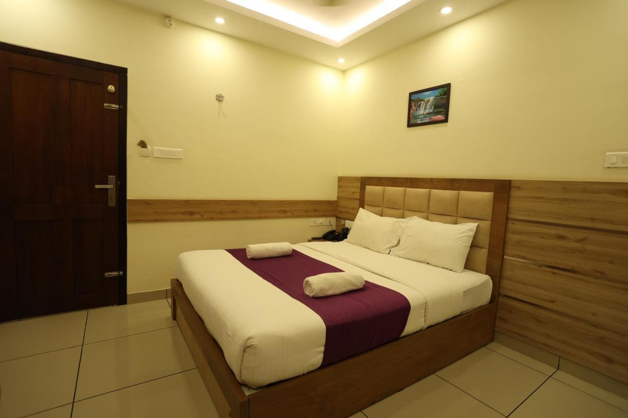 Balaji Regency Kanhangad Kannangad Dış mekan fotoğraf