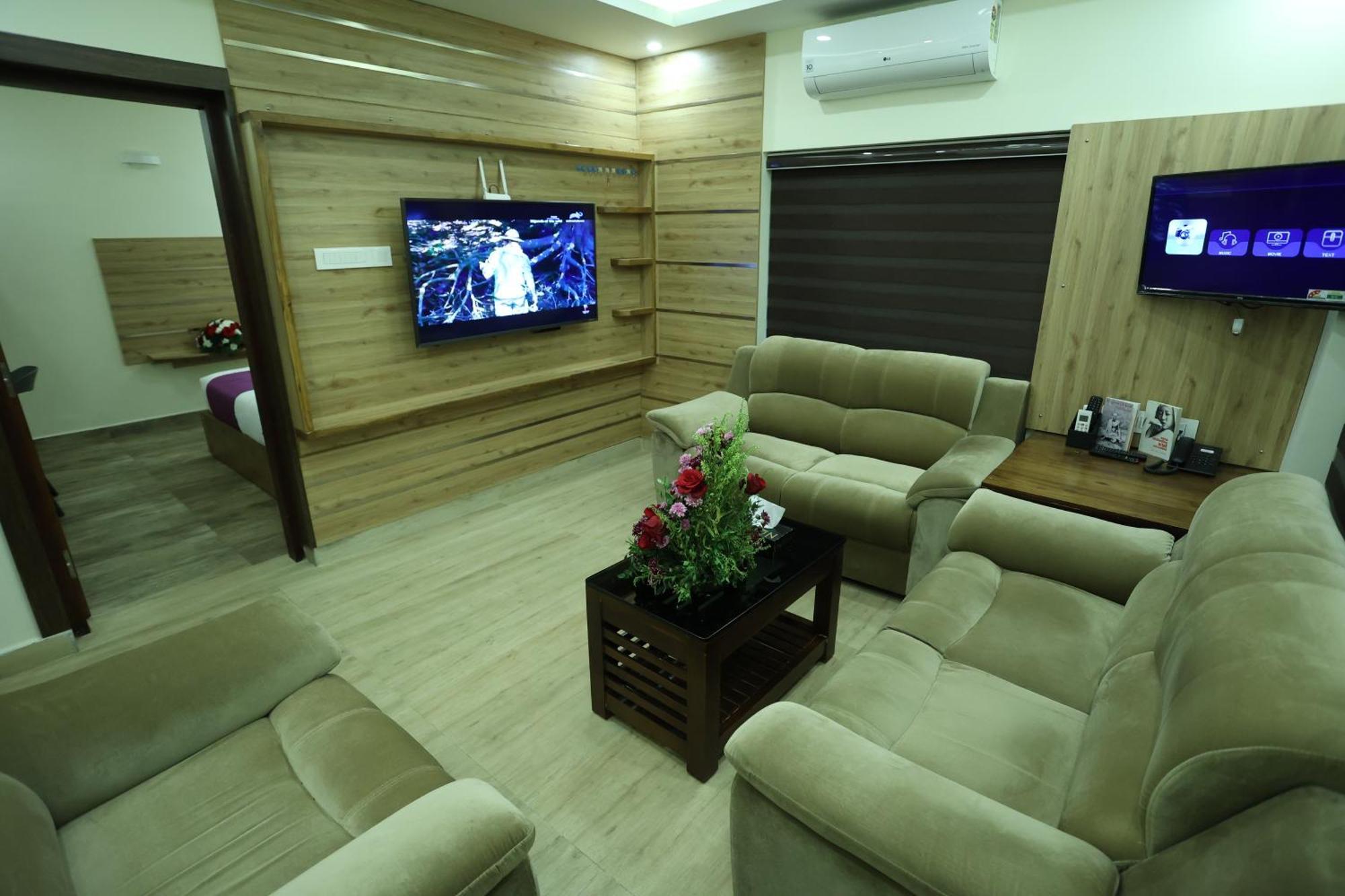 Balaji Regency Kanhangad Kannangad Dış mekan fotoğraf