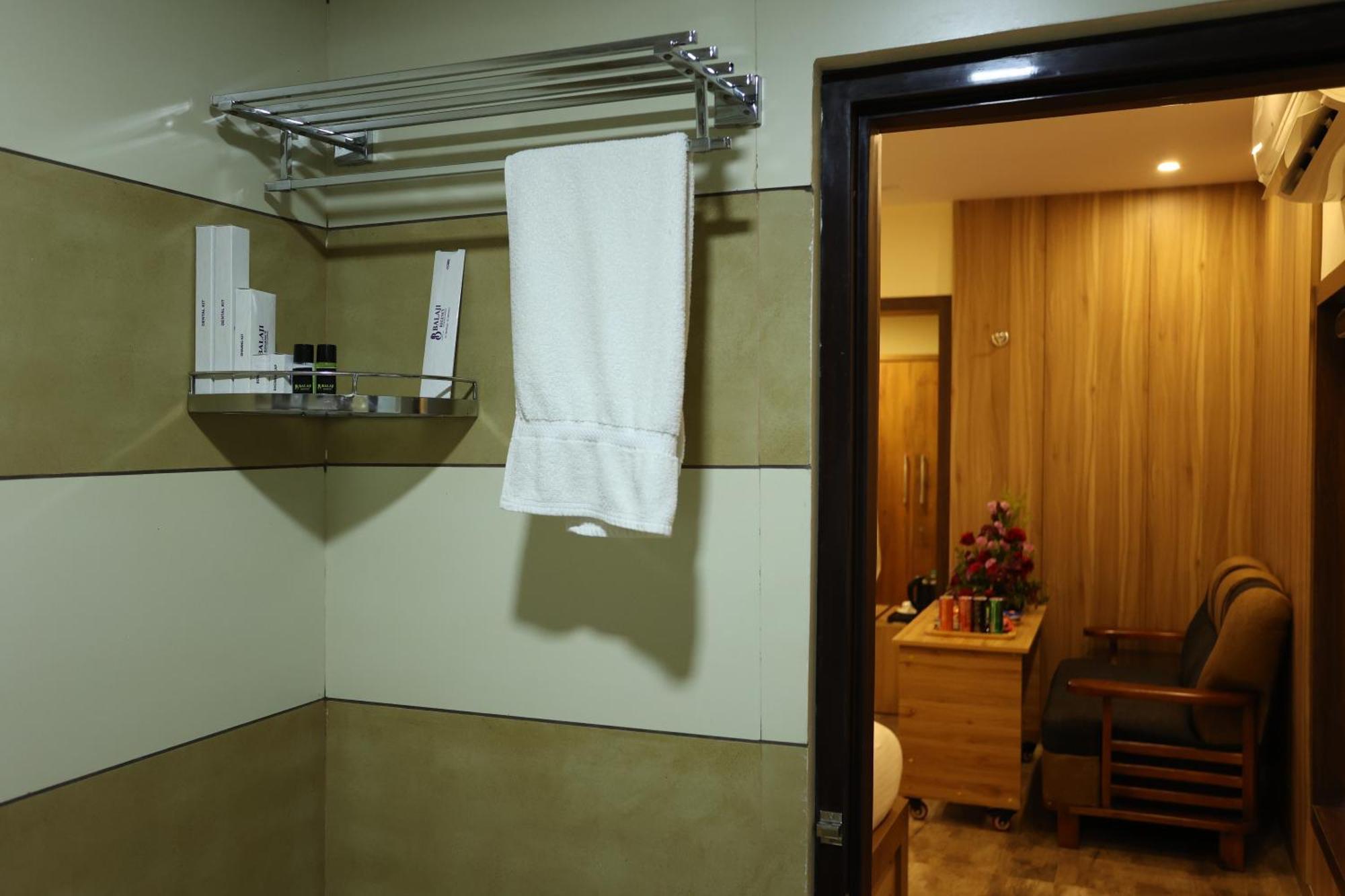 Balaji Regency Kanhangad Kannangad Dış mekan fotoğraf